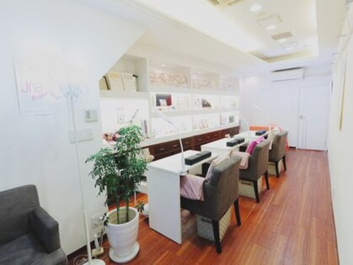 ネイルサロン アディーテ(nail salon Adite)(大阪府大阪市北区曽根崎新地1-11-2 BLDGUSUKI1F)