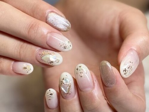 アウラ ネイルズ(AURA NAILS)(大阪府大阪市北区中崎西1-8-24 アインズビル梅田 505号室)