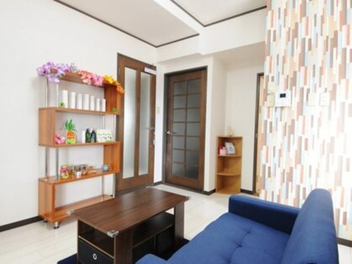 パイナップルピース(Pineapple Peace)(大阪府堺市堺区中之町西2-1-22 パルテ堺401)