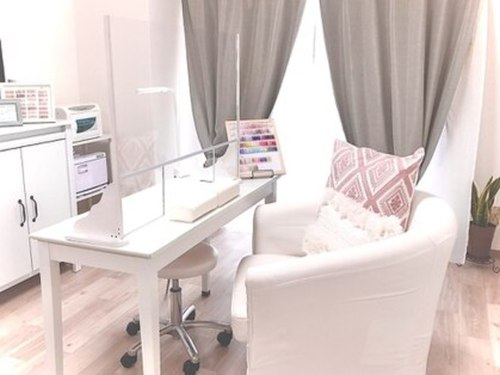 ネイルサロン ルフレ(nail salon reflet)(大阪府堺市北区中百舌鳥町2-69 ラレックス中モズBSビル サロンの部屋番号はお電話にてお伝えいたします)