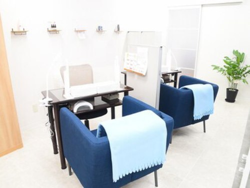 ネイルサロン ピーアンドビー(P&B)(大阪府岸和田市宮本町2-8 秀幸ビル1F)
