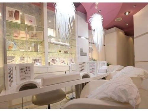 ナチュラルビューティーコンプレックス ティアラ(Natural Beauty complex TIARA)(大阪府岸和田市宮本町10-13 ゼンノビル2階)