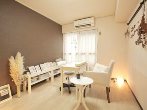 ネイルルーム マレア(nail room Marea)(大阪府豊中市末広町1-1-22 トリヴァンベール豊中205)