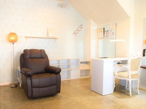 イーネイル(e-NAIL)(大阪府高槻市氷室町2-37-13 コーポラス理1F)