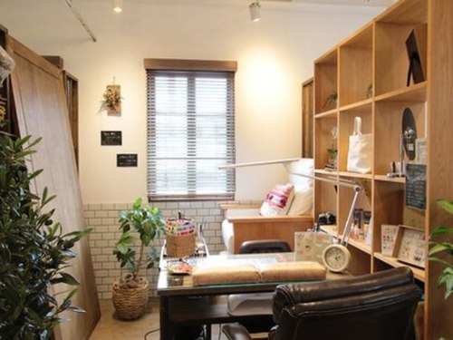 ラスティック ヘアーネイル ギャラリーズ(RUSTIC HAIR NAIL GALLERIES)(大阪府枚方市南楠葉1-14-8)