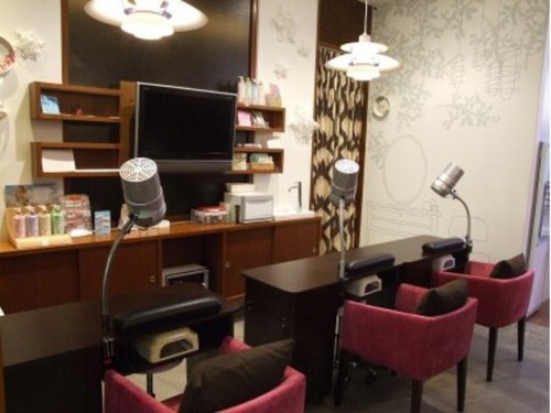 ライトネイルズ イバラキ(light nails IBARAKI)(大阪府茨木市松ケ本町8-30-4 イオン茨木ショッピングセンター3F 美容室Jessica IBARAKI店内)