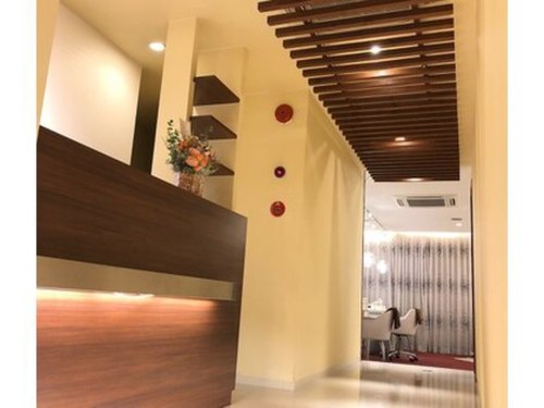 ネイル キュア NAIL CURE(大阪府八尾市山本町1-8-2 駅前ビル3F)