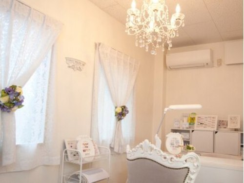 ネイルサロン ラシサ(nail salon RASHISA)(大阪府富田林市寺池台2-5-20 おおたクリニック2F)