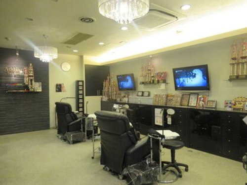 アディアート ネイル スタジオ(Addiart Nail Studio)(大阪府大東市住道2‐2‐208)