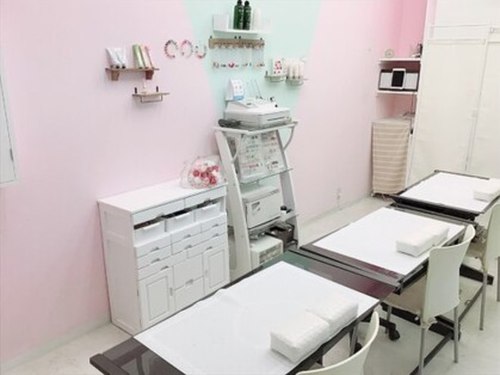 ネイルサロン ココロ(Nail salon cocoro)(大阪府東大阪市鴻池元町2-2 鴻池グラナリーコート1F)