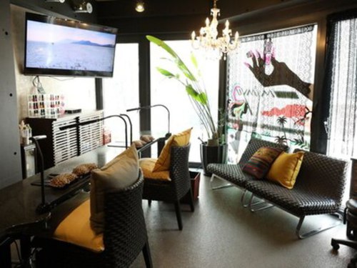 ネイルミミュー(兵庫県芦屋市大原町5-5 vivi芦屋2F)