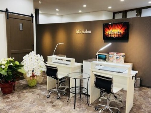エムズサロン三木店(兵庫県三木市志染町広野5-301)