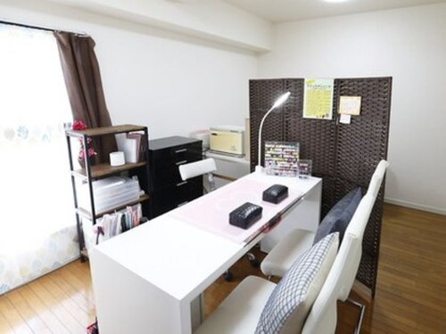 ネイルアンドビューティーサロン ブルーム(nail&beautysalon BLOOM)(奈良県橿原市久米町650-3 アルテハイム405)