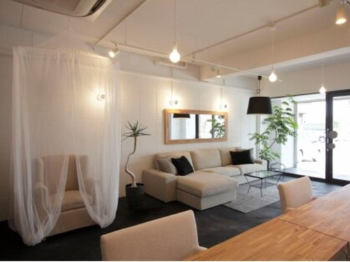 グラム(GLAM NAILSALON&STORE)(奈良県香芝市畑3-817-1 GLAM)