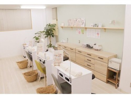 ネイルサロンティーエヌ カラフルパレット(COLORFUL PALETTE)(岡山県岡山市北区幸町8-25 エクセルビル 5F)