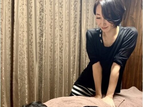 スノーホワイト(Snow White)(広島県三原市宮浦3-21-10)