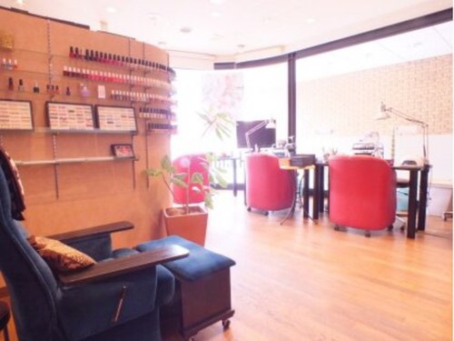 ネイルアンドアロマリャド(Nail&Aroma)(愛媛県松山市湊町3-4-14 米周ビル2F)