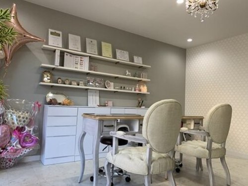 ネイルスタジオ リボーン(Nail studio Re born)(高知県高知市新本町2-5-14 土居ビルB)