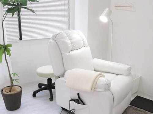 アイリス 博多吉塚店(IRIS)(福岡県福岡市東区馬出1-4-1松田屋ビル4階)