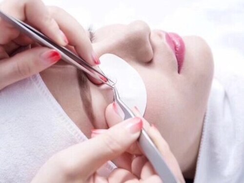 ラウア(Raua)(福岡県福岡市西区周船寺1-8-1 1F)