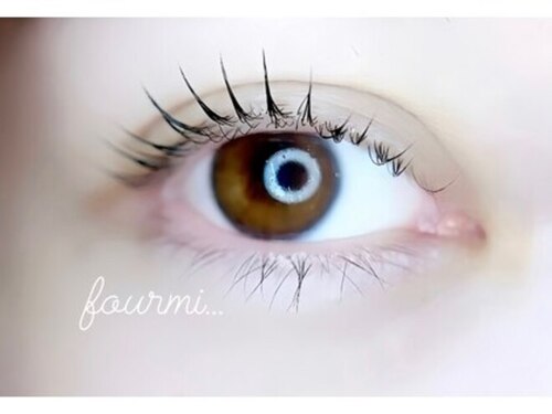 フルミアイラッシュ(fourmi eyelash)(福岡県福岡市中央区今泉1-3-23セルクル今泉202)