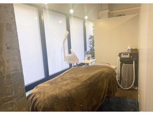 アドゥー(a'-deux)(長崎県諫早市栄町4-8 TFビル2F)