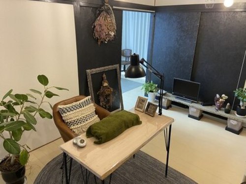 エムアンドコー ネイル(M&Co. nail)(大分県大分市大道町2-4-4)