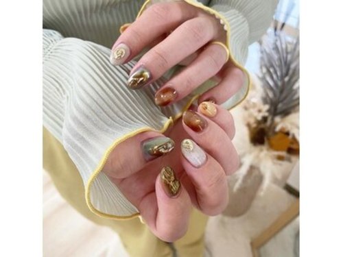 ロアネイル(lo'a nail)(大分県大分市西鶴崎1-6-17 第2新栄ビル 305)