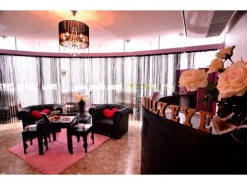 ドーリーアイ(DOLLY EYE)(沖縄県沖縄市高原7-23-10 リングビル2F)