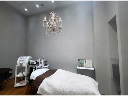 アース 豊崎店(HAIR&MAKE EARTH)(沖縄県豊見城市豊崎1-411 豊崎ライフスタイルセンター TOMITON )