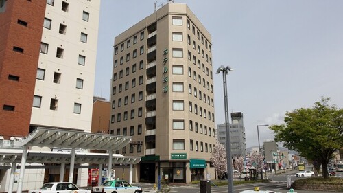 ランキング第4位はクチコミ数「1407件」、評価「3.33」で「ホテル京福福井駅前」