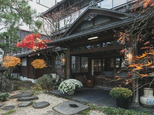 ランキング第1位はクチコミ数「2416件」、評価「4.68」で「飛騨高山の奥座敷八ツ三館」